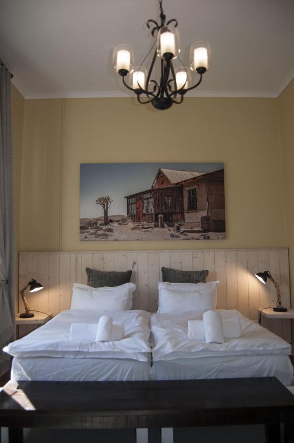 Alte Villa Boutique Hotel Lüderitz Esterno foto